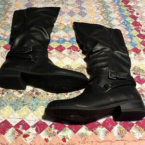 Black New Boots without tags. Liona size 9